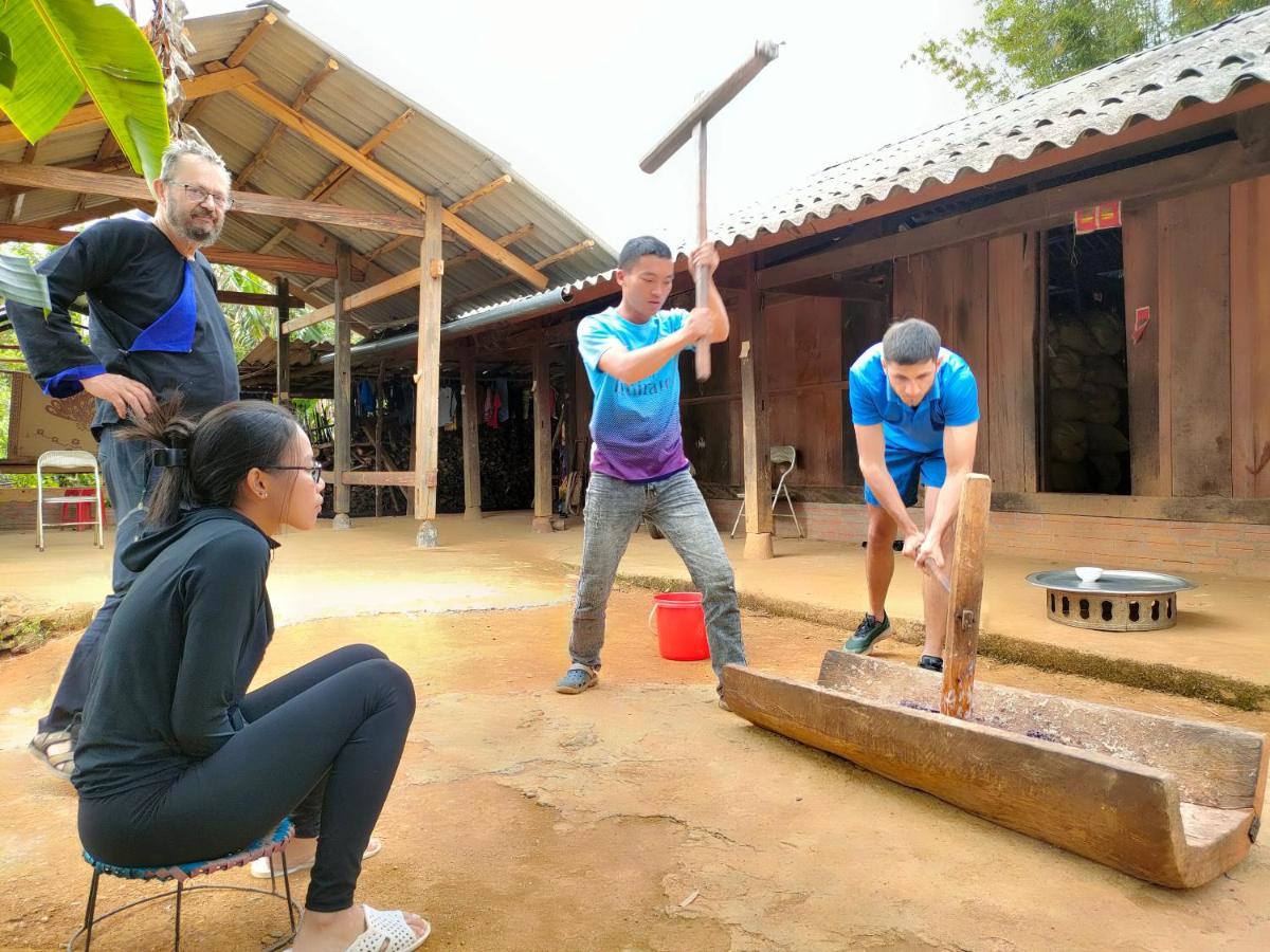 Indigenous Homestay- Trek- Food- Bus Mu Cang Chai Dış mekan fotoğraf