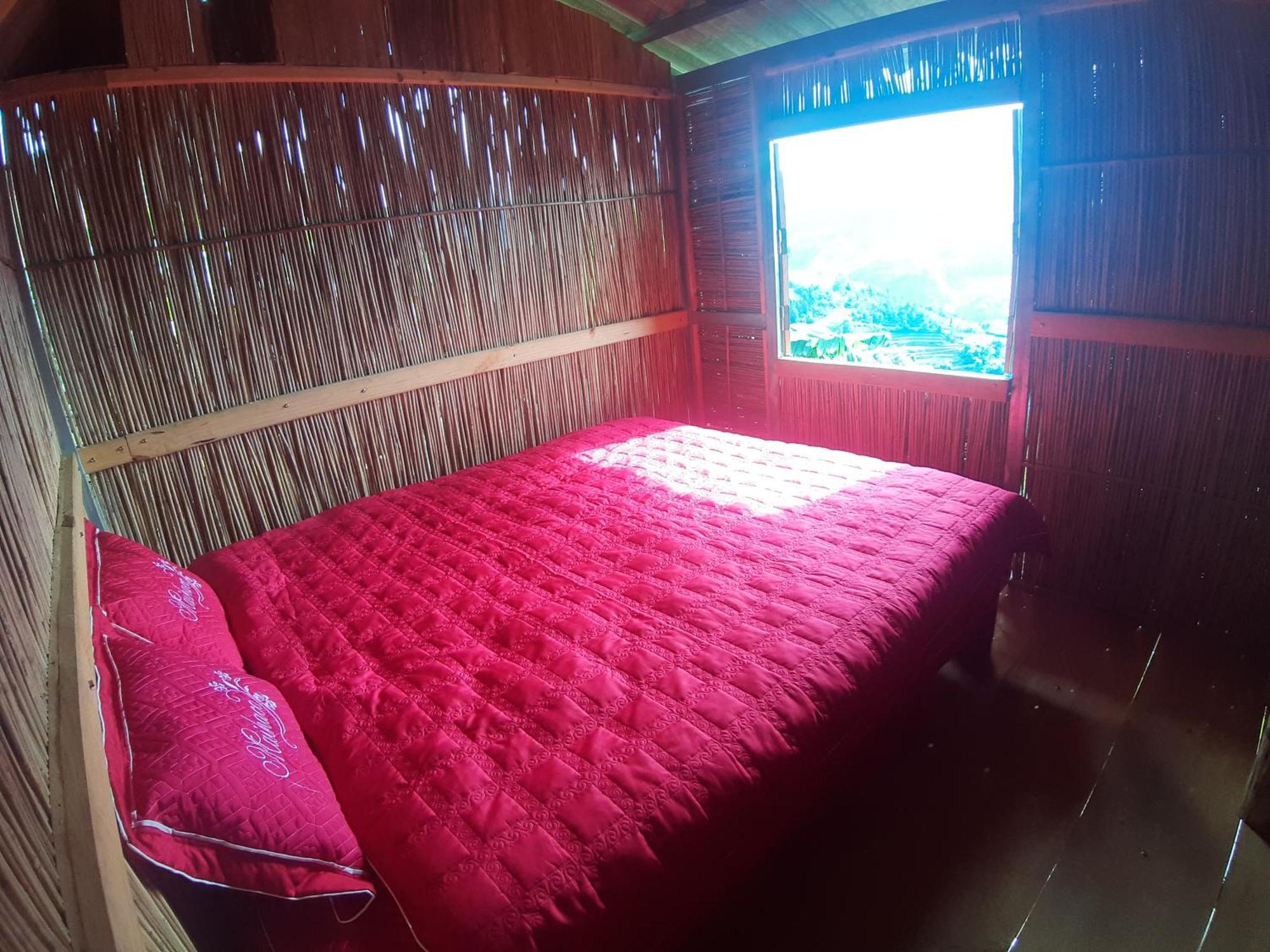 Indigenous Homestay- Trek- Food- Bus Mu Cang Chai Oda fotoğraf