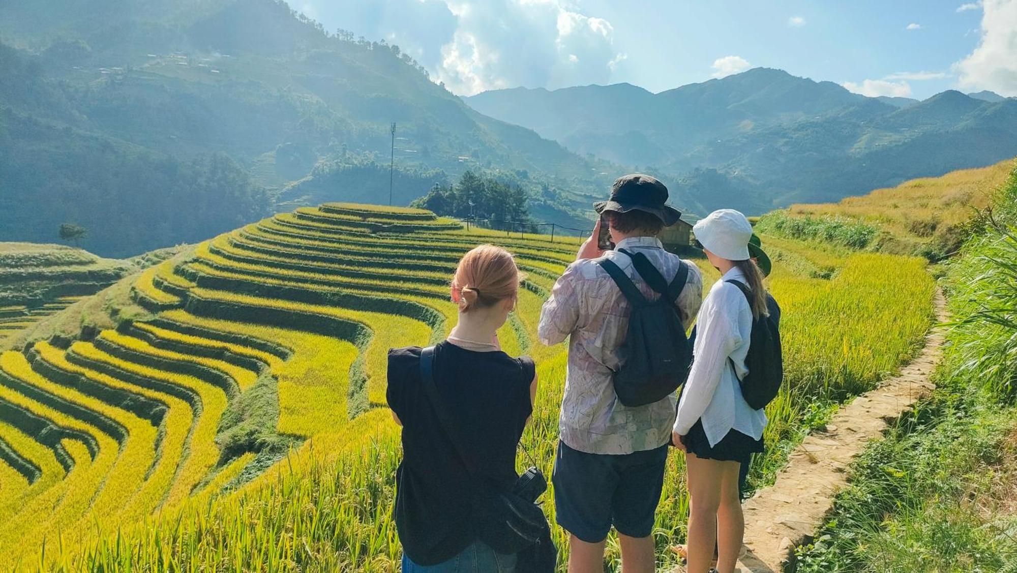 Indigenous Homestay- Trek- Food- Bus Mu Cang Chai Dış mekan fotoğraf